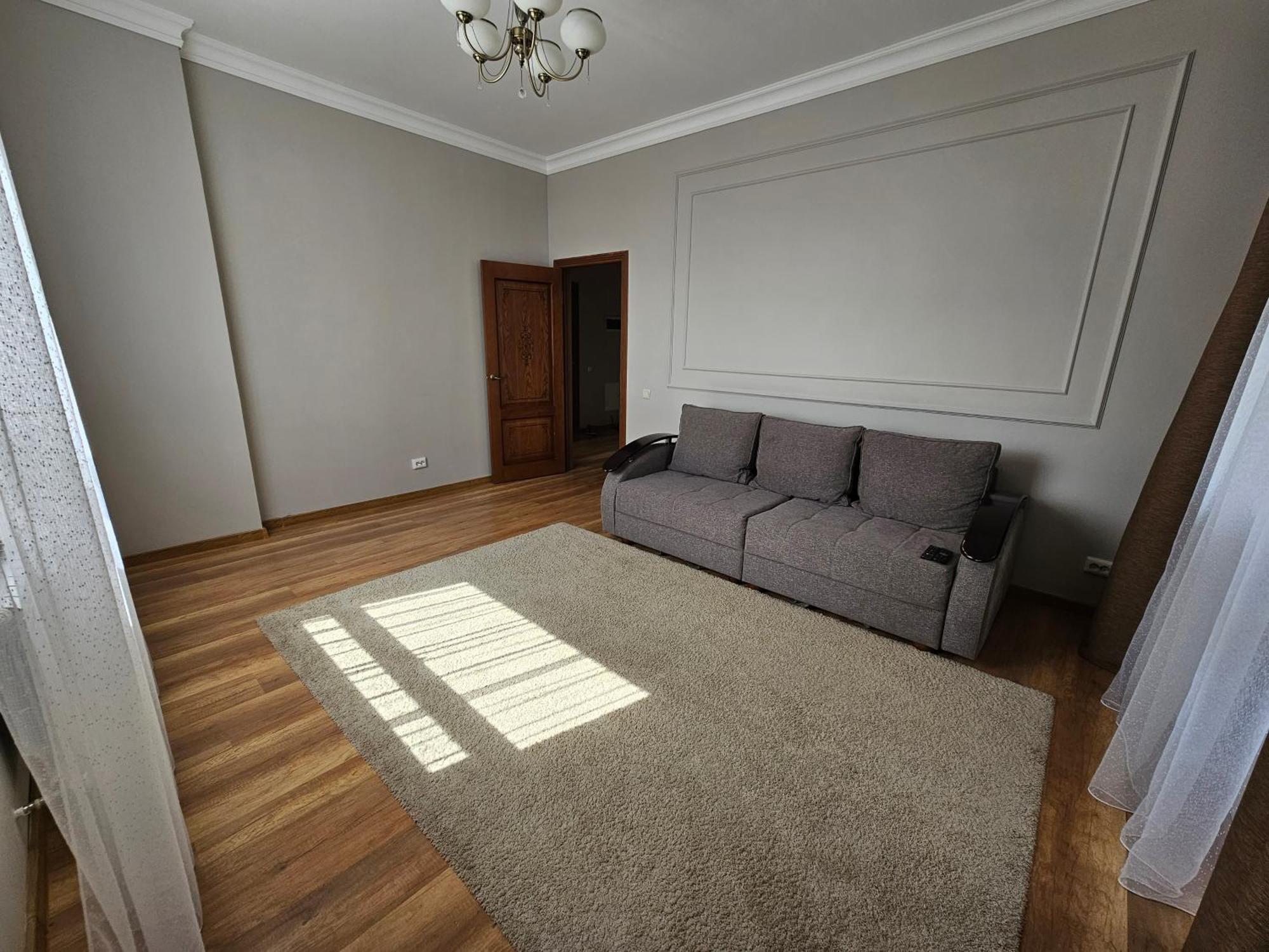 Ernaz Plus Apartments-Expo-Boulevard 130 Astana Extérieur photo