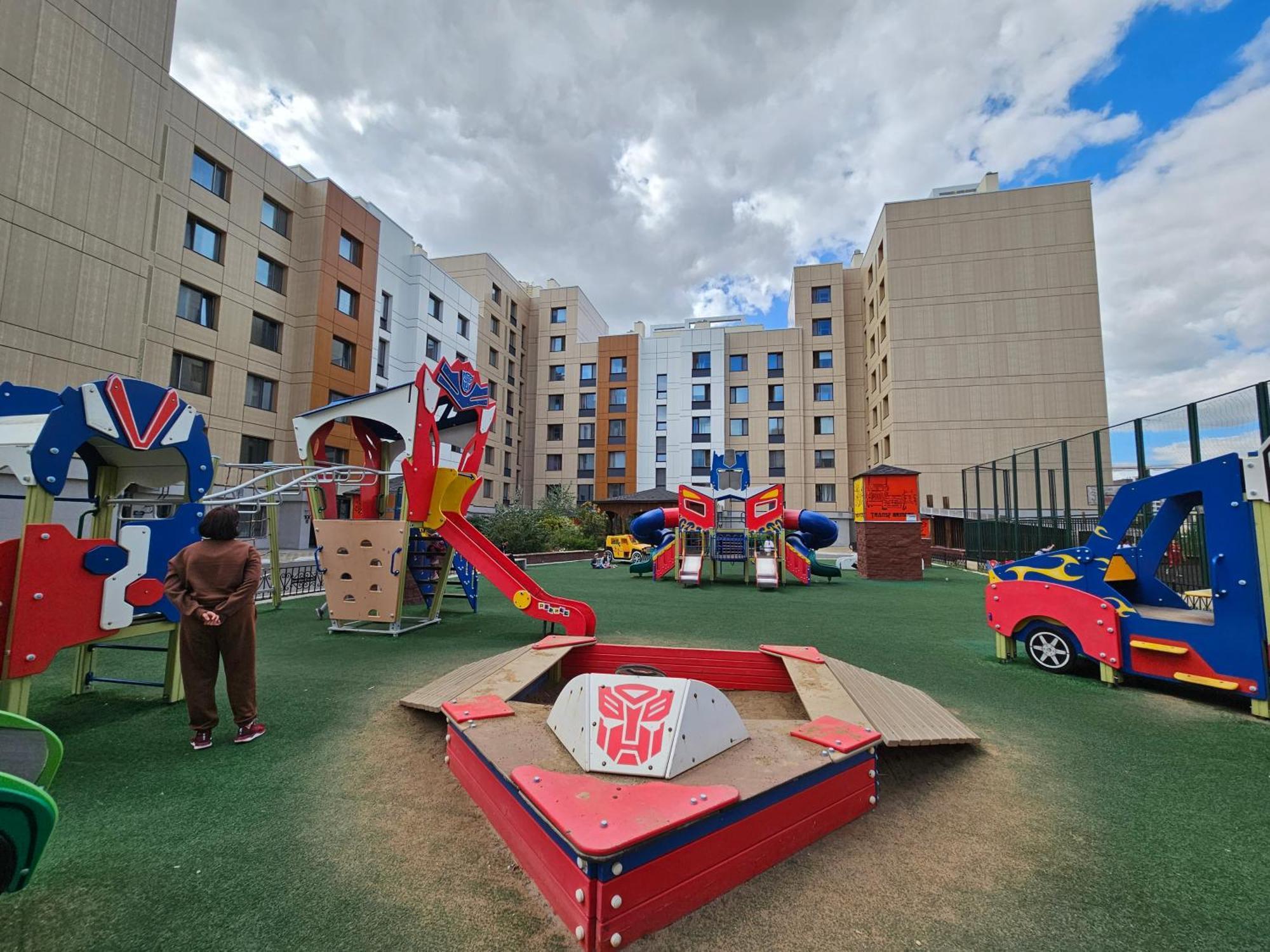 Ernaz Plus Apartments-Expo-Boulevard 130 Astana Extérieur photo